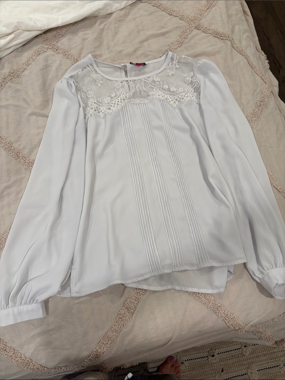 Vince Camuto lace long sleeve blouse